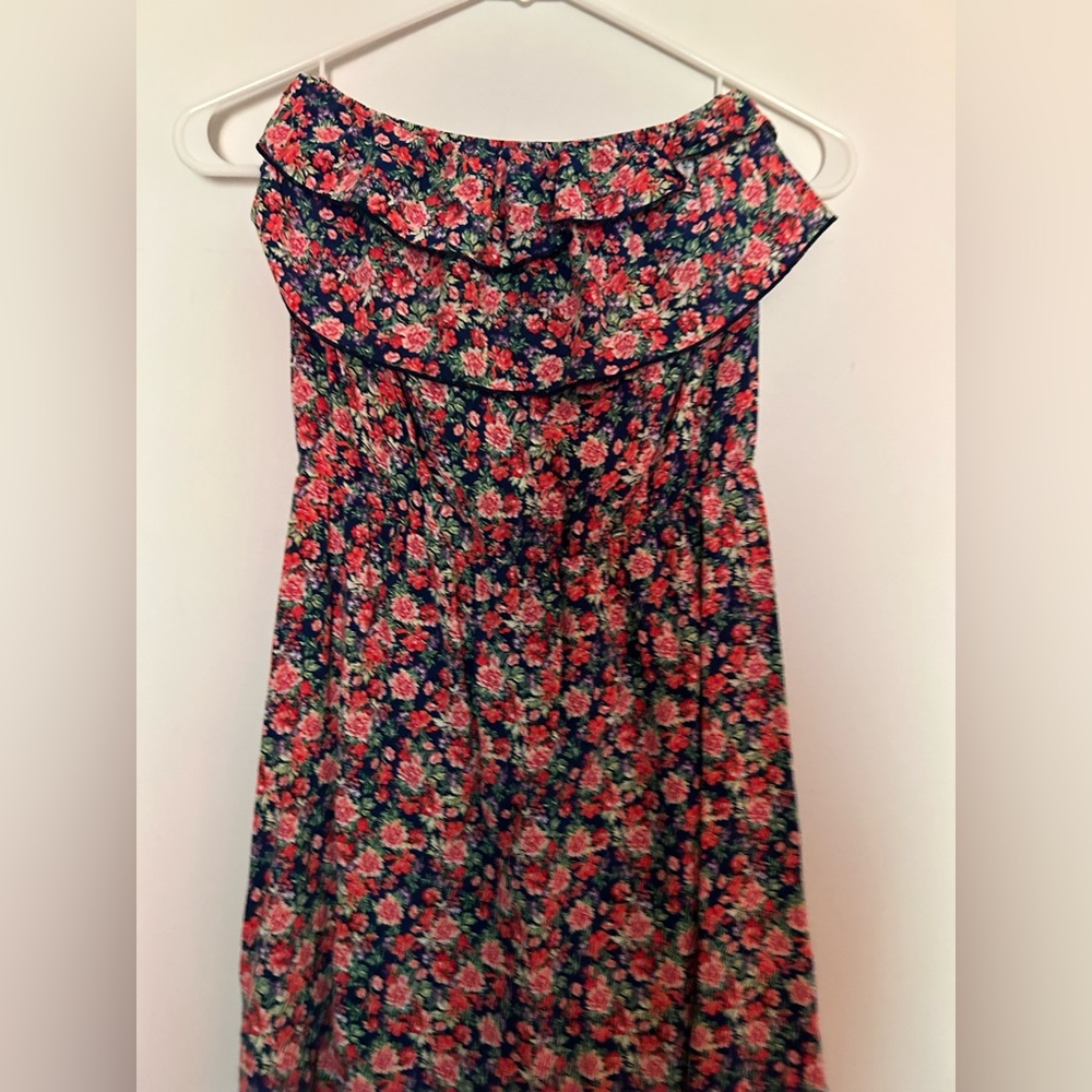 Short, strapless floral dress